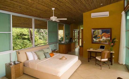 Casa Fantastica Upper Level Master Bedroom 1