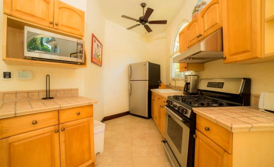 Casa Harmon guest house kitchen