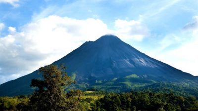 Costa Rica Family Classic Vacation Package