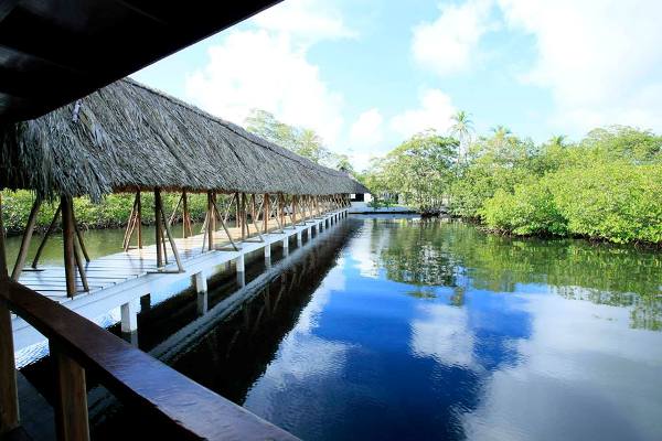 Laguna Azul Ecolodge Panama 600x400