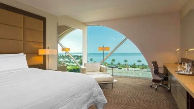 Le Meridien Panama Deluxe King Ocean View