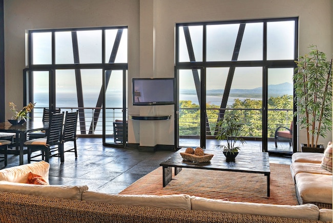 Los Altos Penthouse Suite