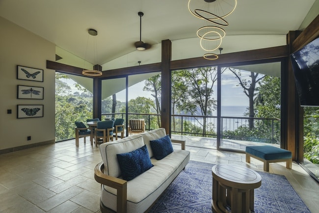 Los Altos Resort Luxury Villas