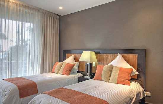 Los Altos Treetop Suites
