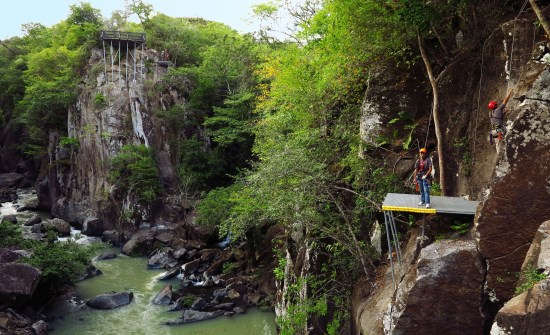 Top Costa Rica Adventure Tours for Active Travelers